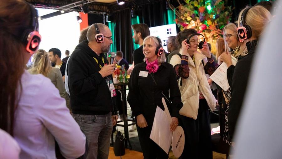 Thematours op Festivak