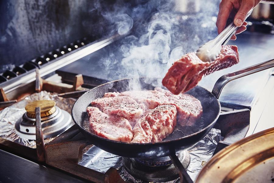 Miser sur des thèmes spécifiques avec la viande prête à cuire