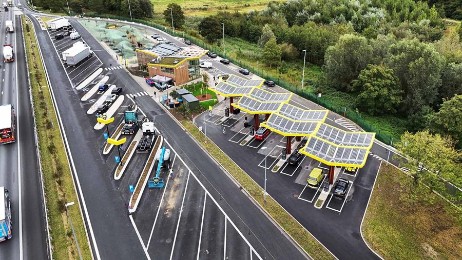 Fastned opent vlaggenschiplocaties in Gentbrugge