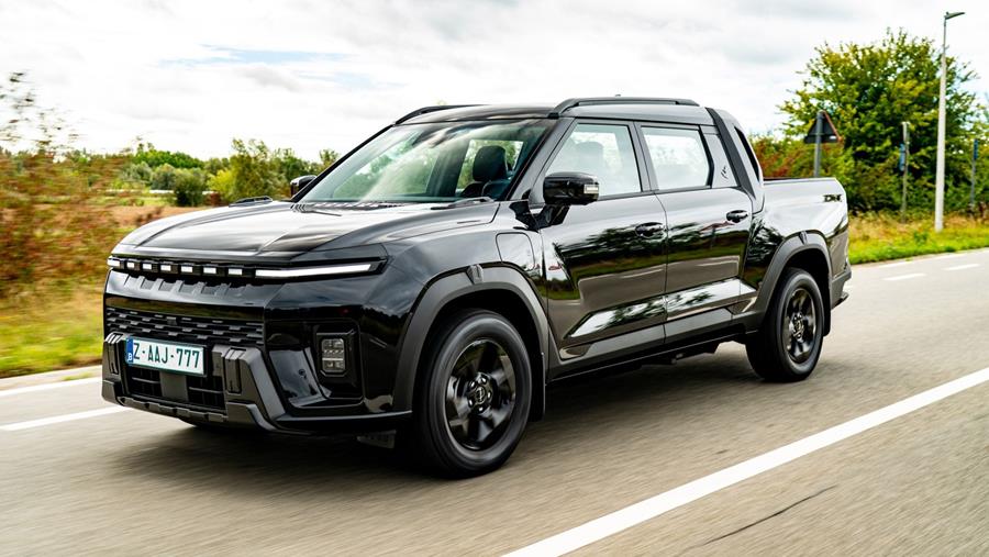 Rijtest KGM Musso EV 2WD